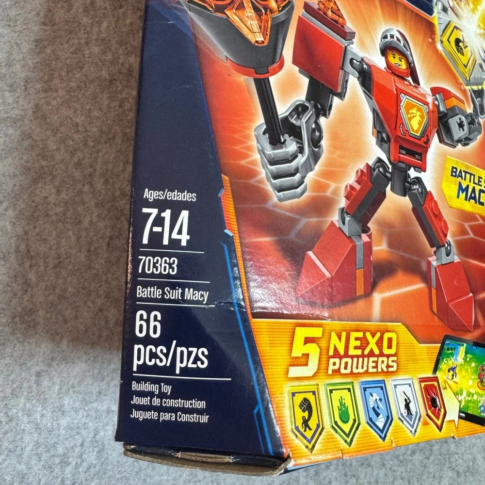 LEGO Nexo Knights Battle Suit Macy 70363 Building Set 66 Pcs Retired 2017 NSIB